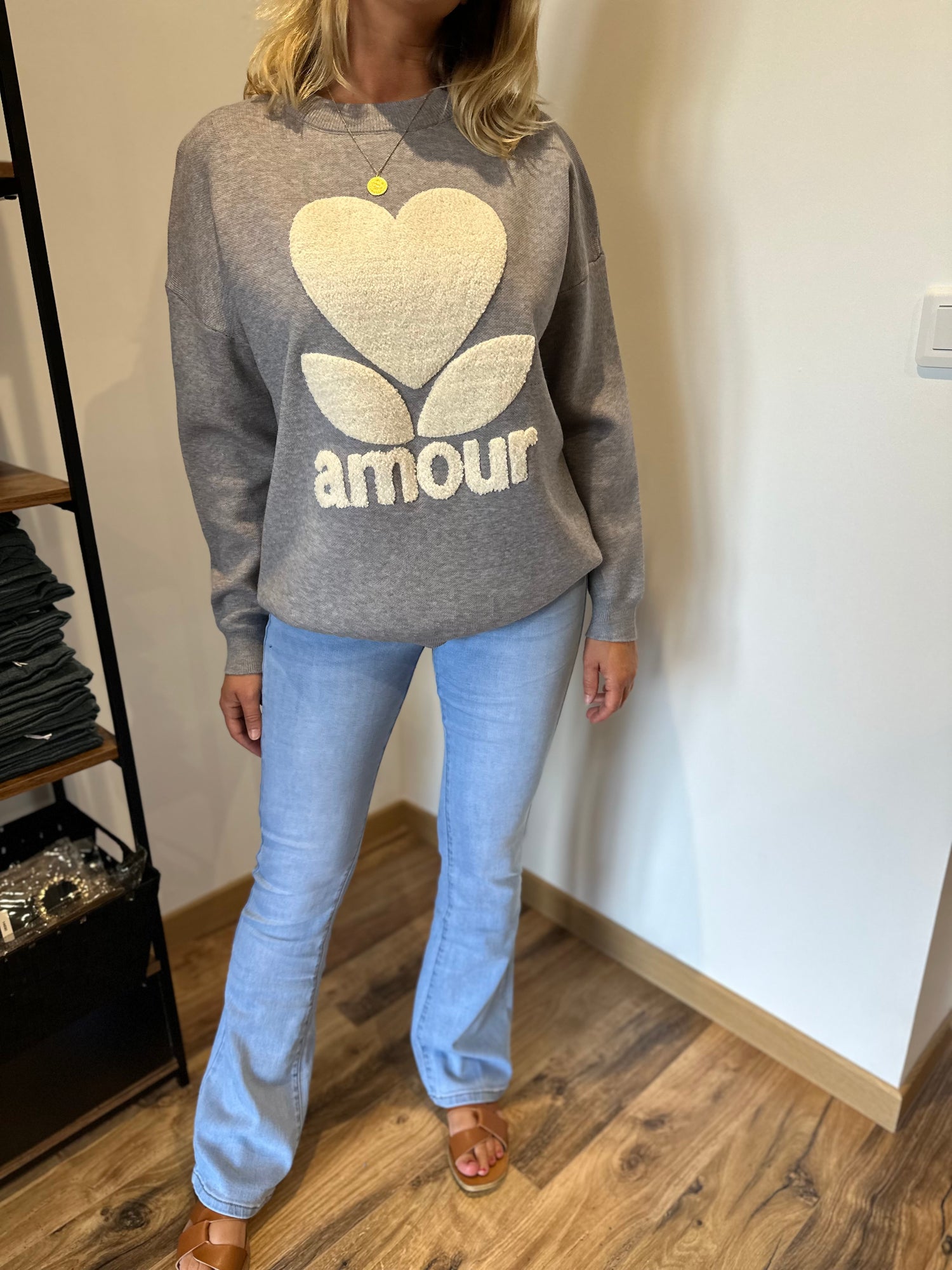 Pull amour gris